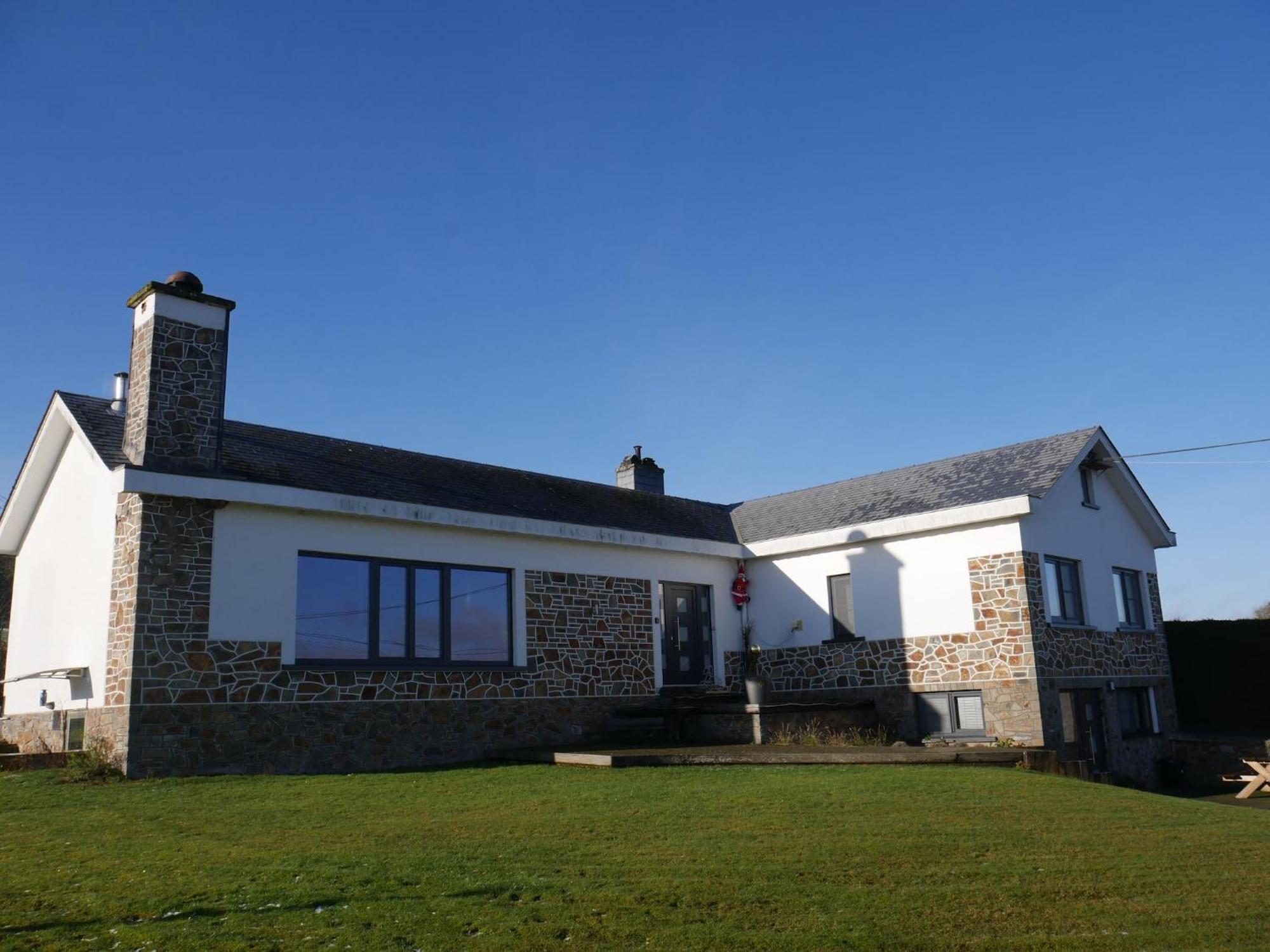 Sophisticated Holiday Home In Lierneux Near Forest 外观 照片