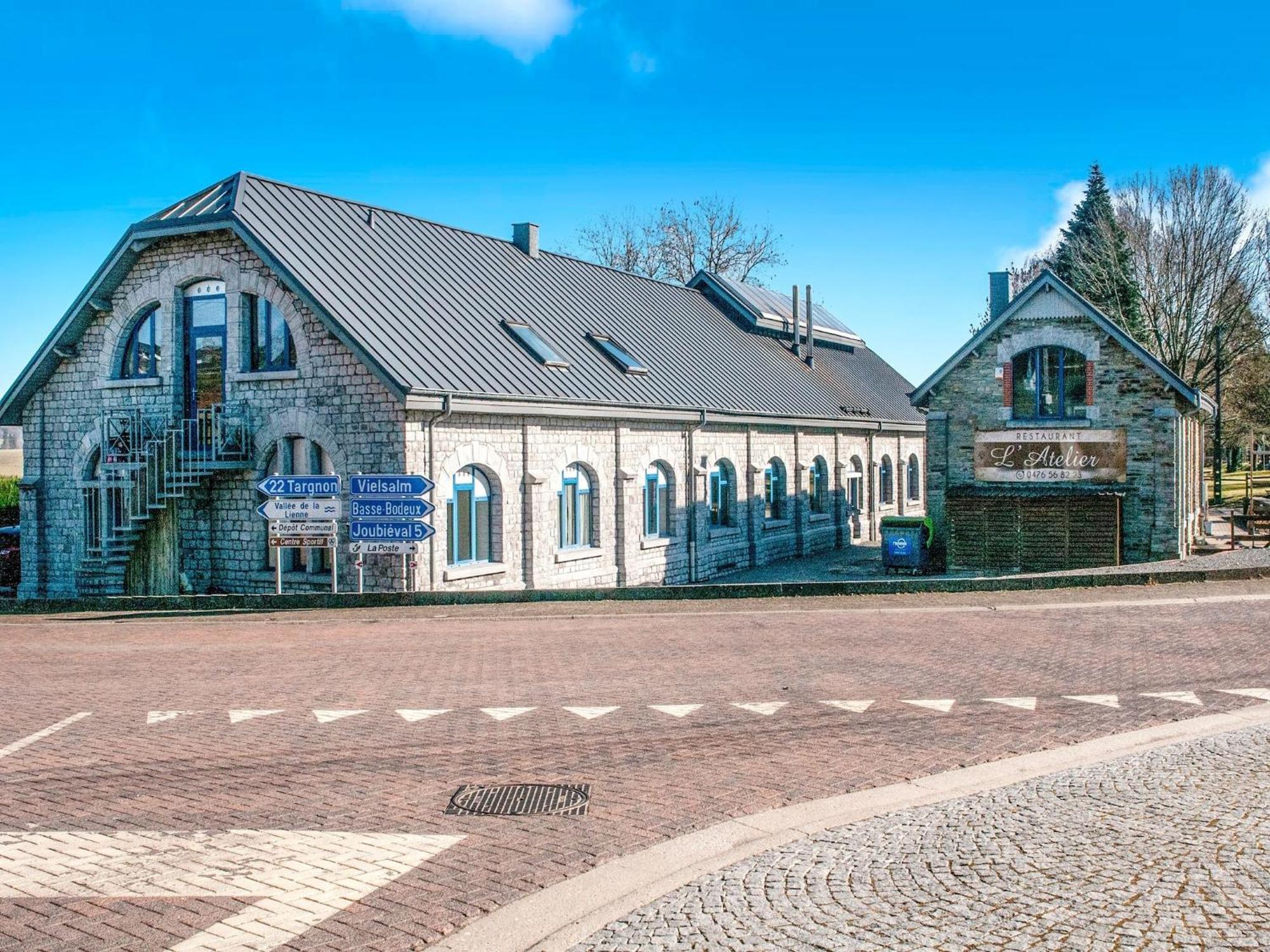 Sophisticated Holiday Home In Lierneux Near Forest 外观 照片